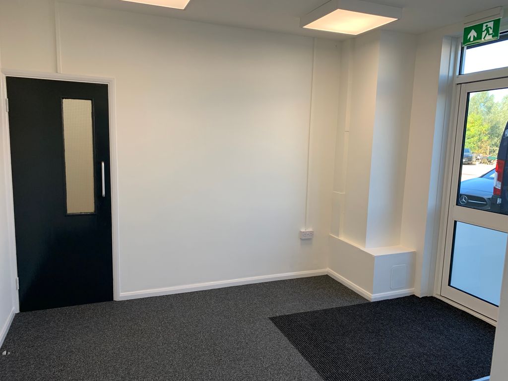 Property photo 2 of 6