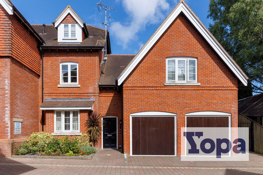 Property photo 1 of 18 552A6952-Hdr