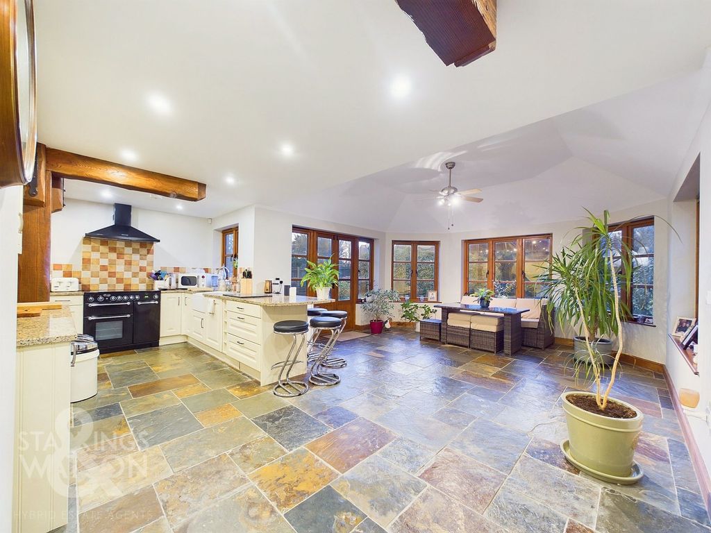 Property photo 1 of 47