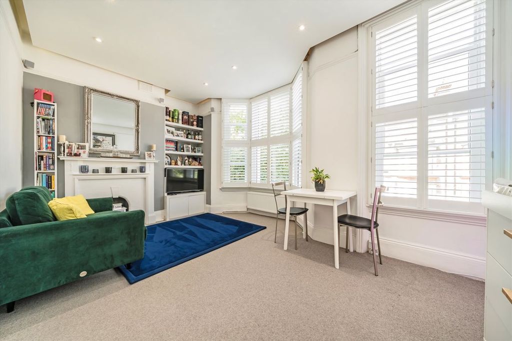 Property photo 2 of 5