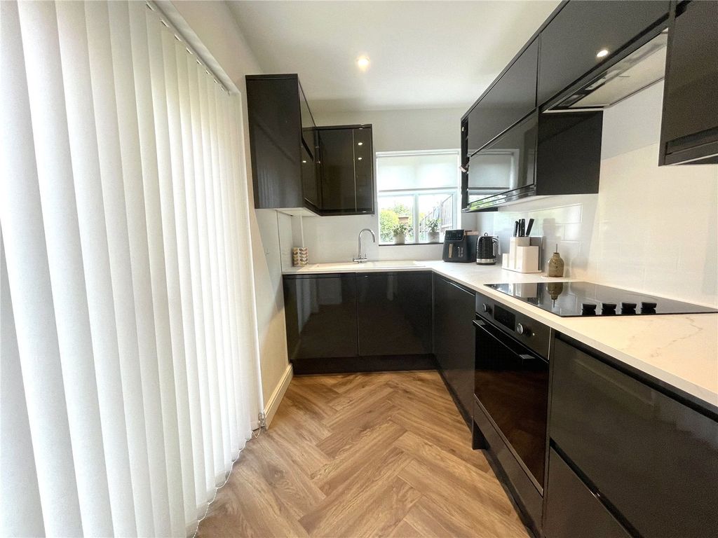 Property photo 3 of 18 Picture No. 09