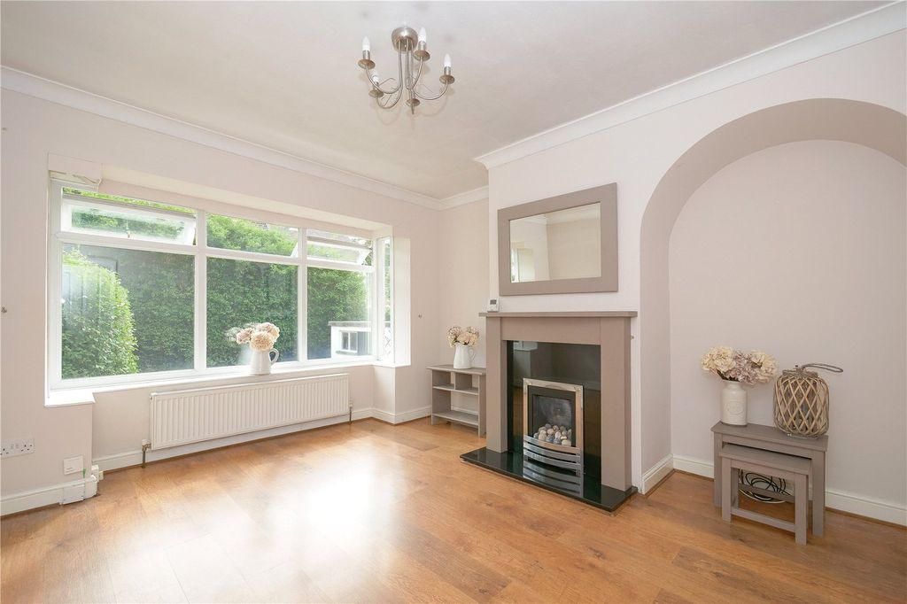 Property photo 2 of 20 Picture No. 11