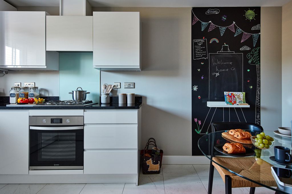 Property photo 2 of 11 Nredh_Elmslie_005