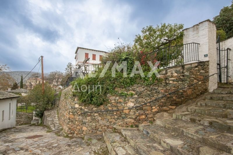 Property photo 1 of 25