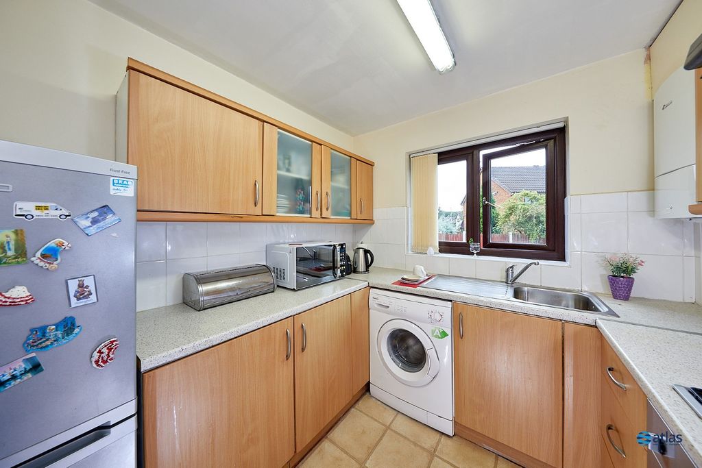 Property photo 2 of 16 Kitchen
