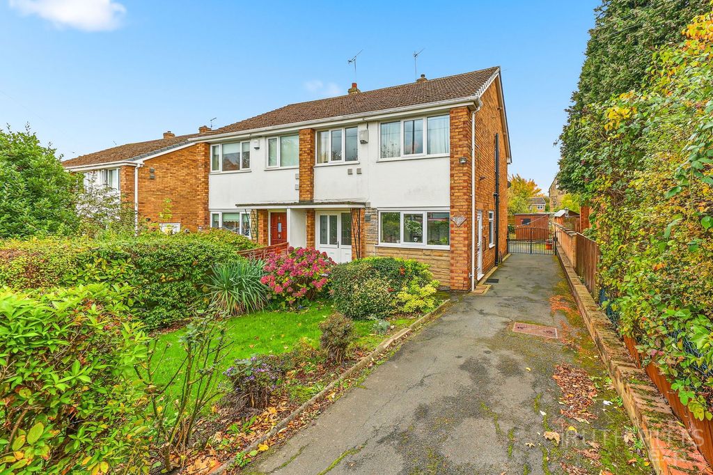 Property photo 2 of 27