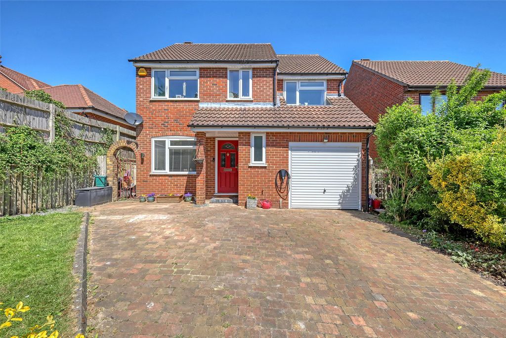 Property photo 2 of 21 Picture No. 27