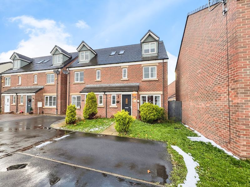 Property photo 1 of 12 Photo 11