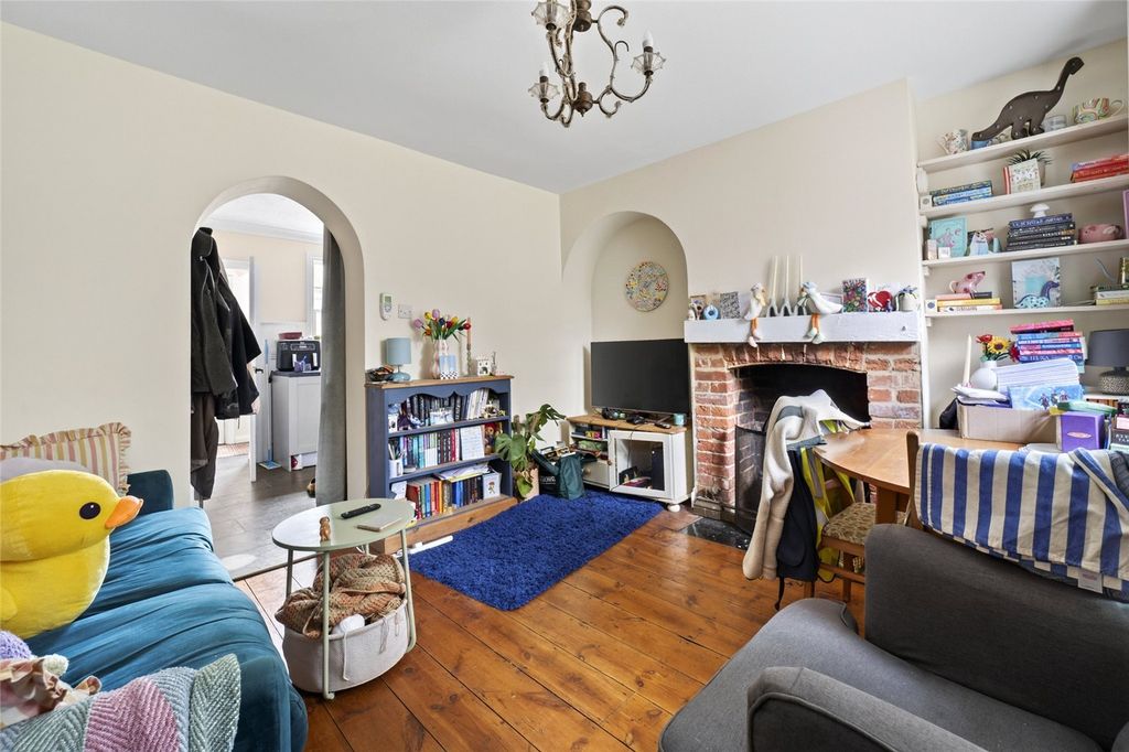 Property photo 2 of 8 Sitting Room