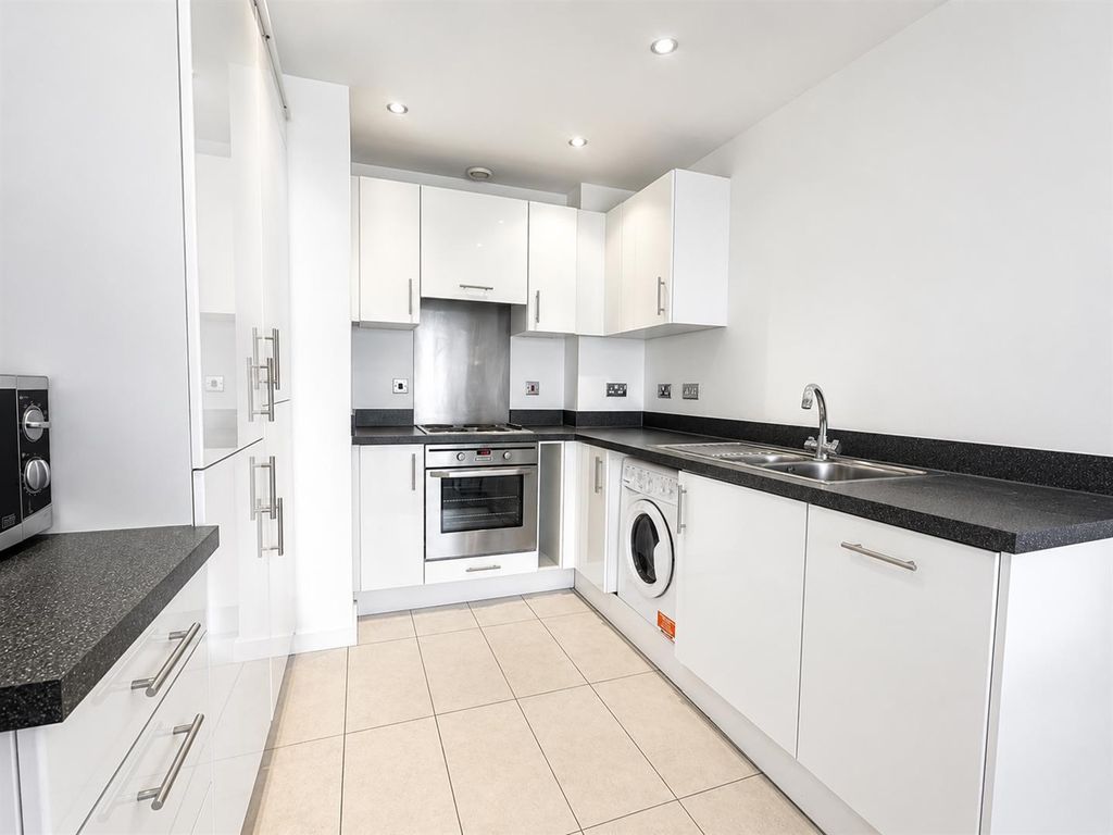 Property photo 3 of 11