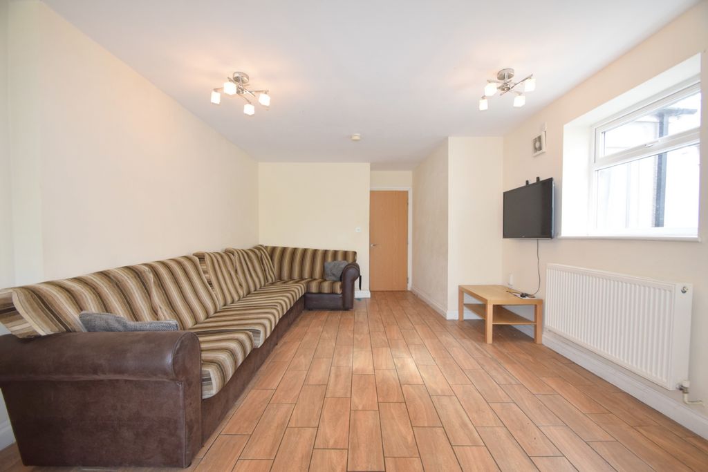 Property photo 3 of 13 Photo 3