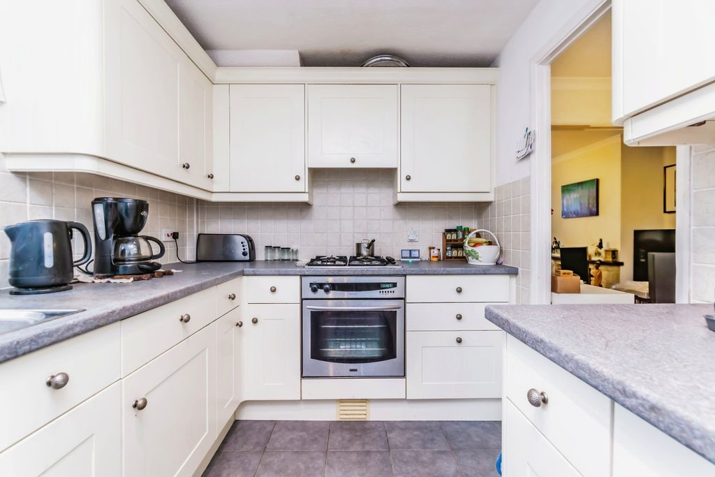 Property photo 2 of 15 Kitchen