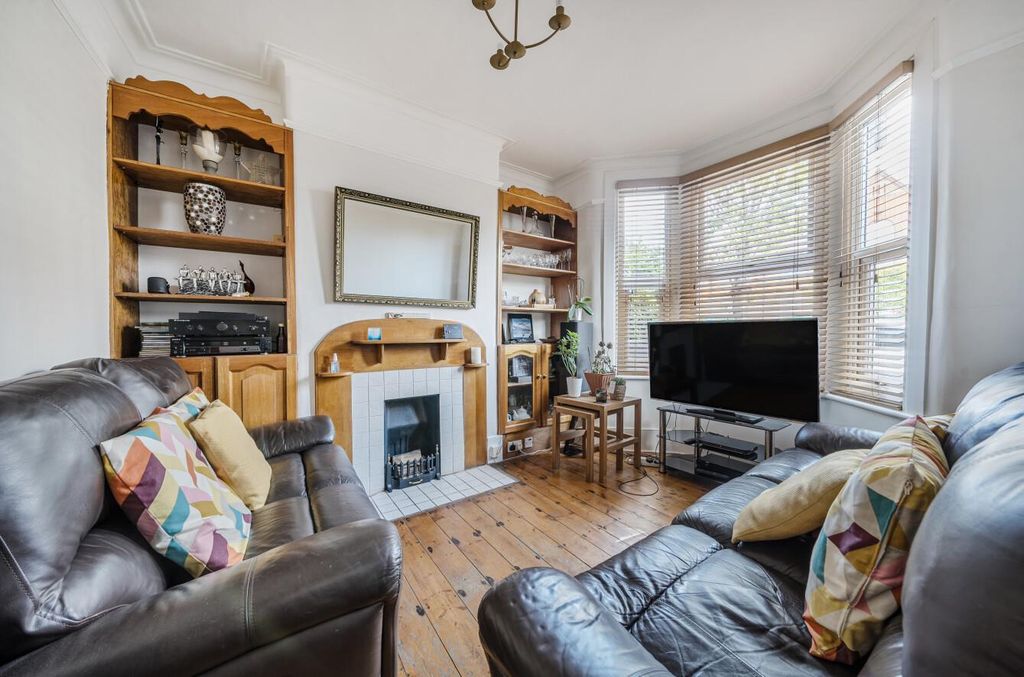 Property photo 2 of 17