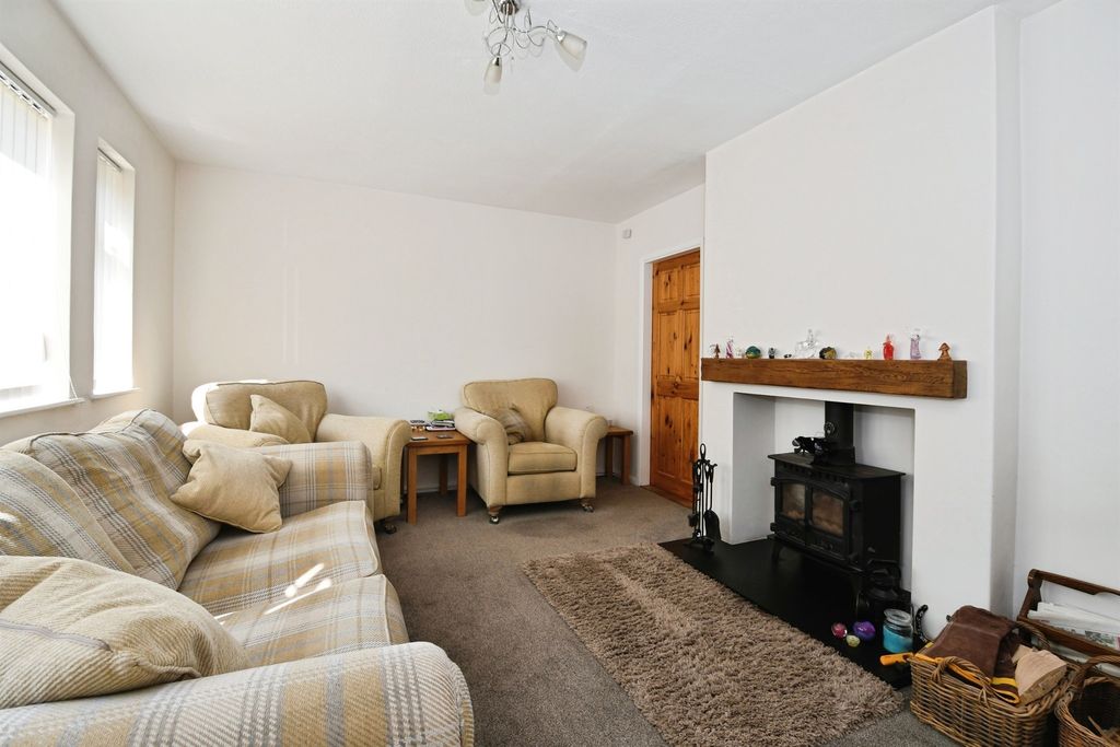 Property photo 2 of 16