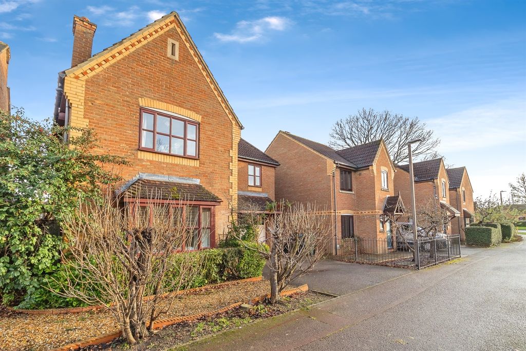 Property photo 2 of 21