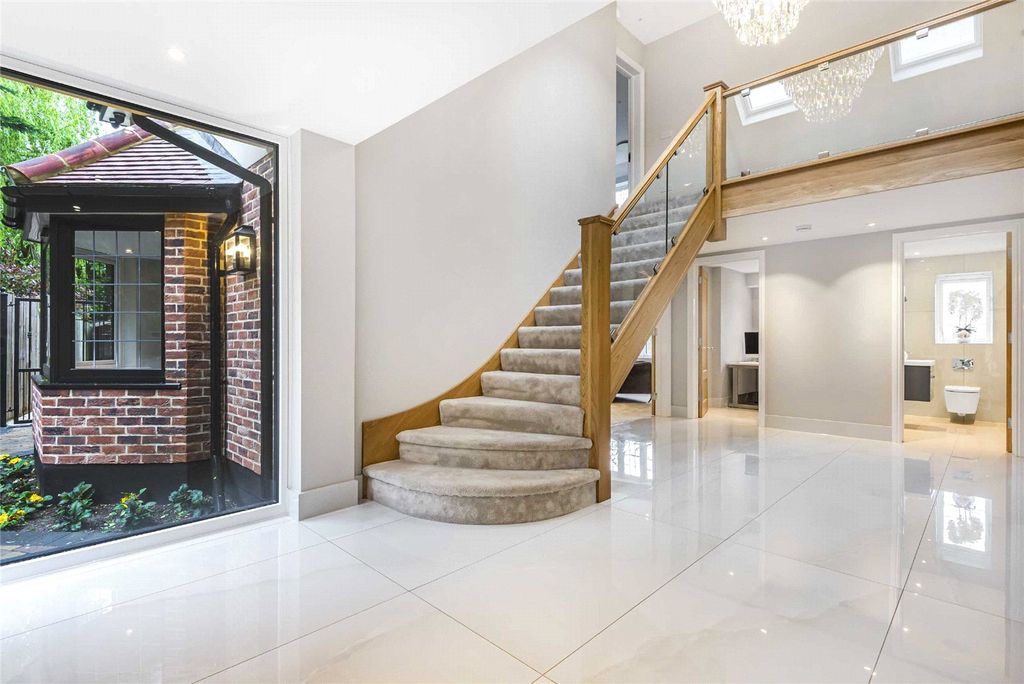 Property photo 3 of 25 Picture No. 04