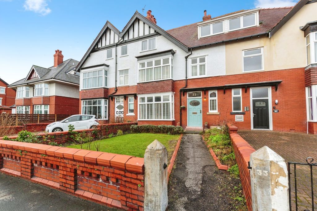 Property photo 1 of 31 Pbox-Img.Jpg