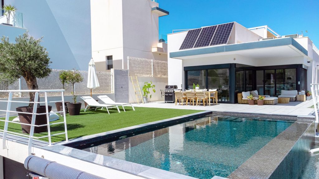 Property photo 1 of 49