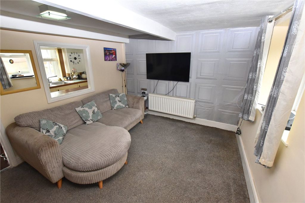 Property photo 3 of 17 Picture No. 16