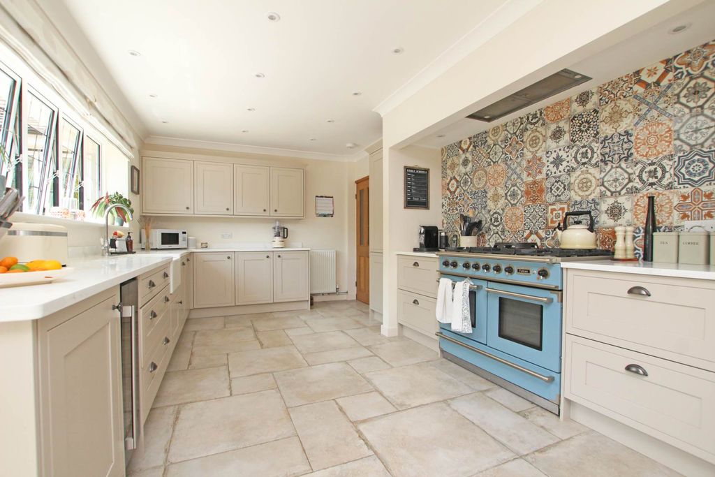 Property photo 2 of 38