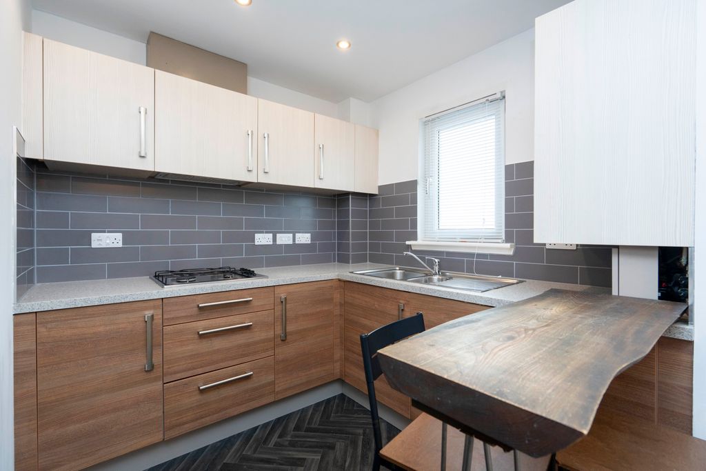 Property photo 2 of 17 105 H John Muir Way, Motherwell, ML1 3Gw (1)