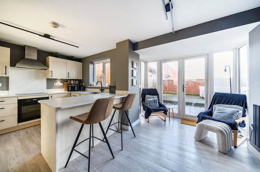 Property photo 3 of 20 Breakfast Room