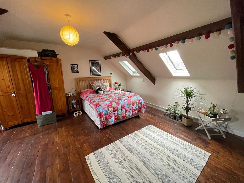 Property photo 2 of 10 F97B0F08-Df44-4d6d-Bea2-4d4Ff815c8Ae.Jpg