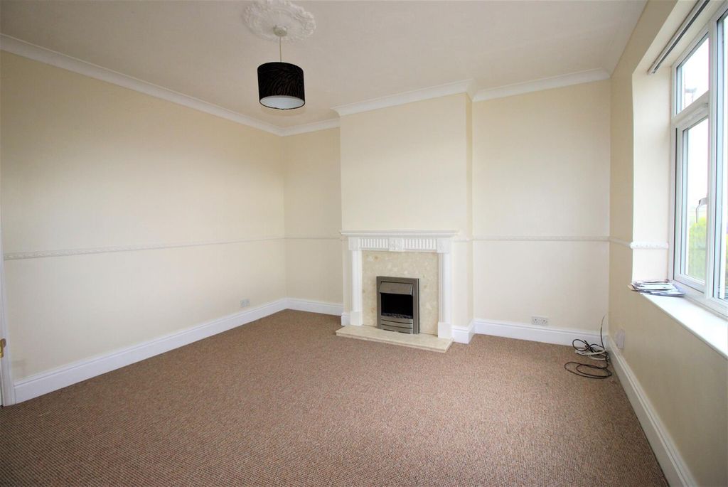 Property photo 3 of 8 3 - .Jpg