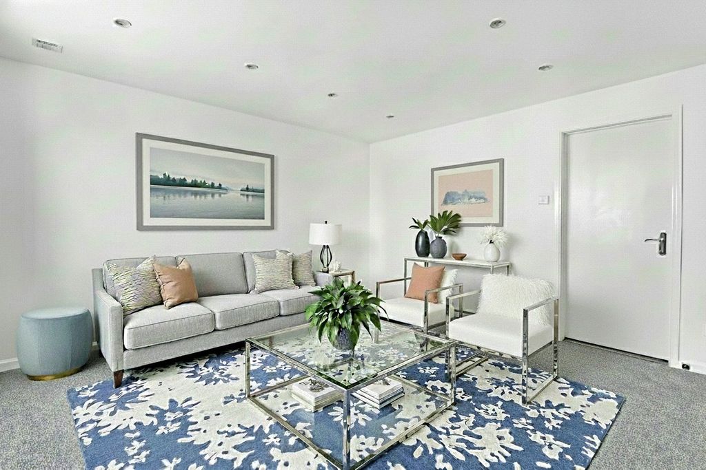 Property photo 2 of 12 Picture No. 17