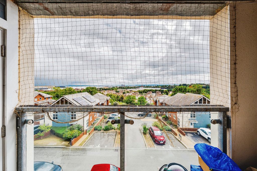Property photo 3 of 19 Balcony