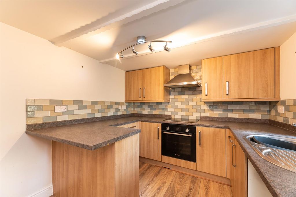Property photo 3 of 15 Kitchen