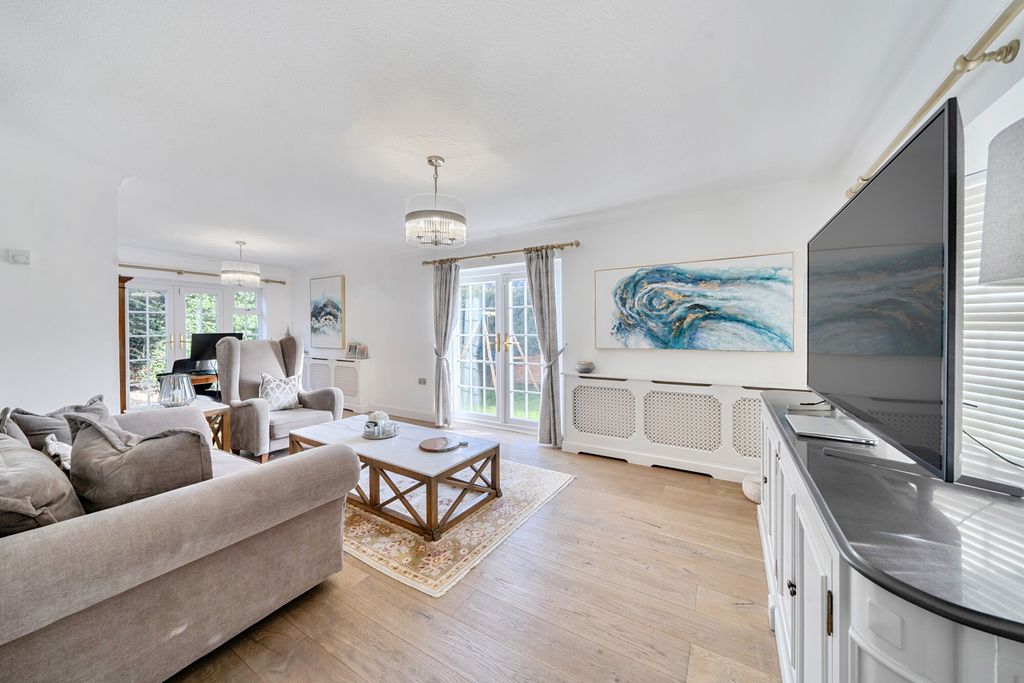 Property photo 2 of 19 Reception