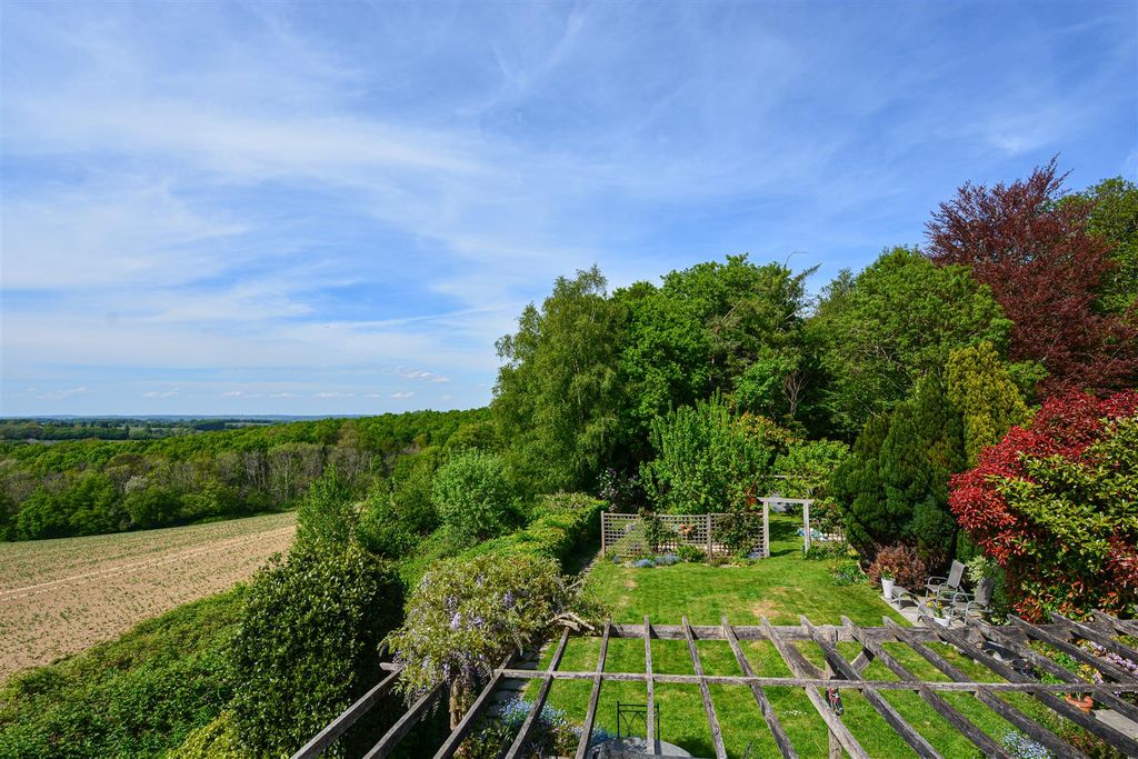 Property photo 1 of 36
