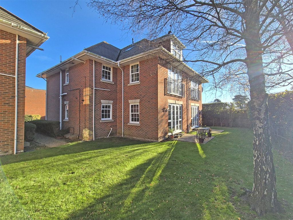 Property photo 2 of 10 Picture No. 03