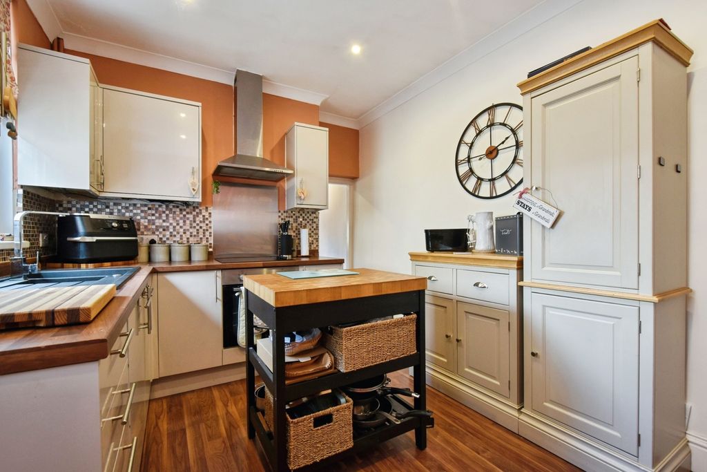 Property photo 3 of 20 Pbox-Img.Jpg