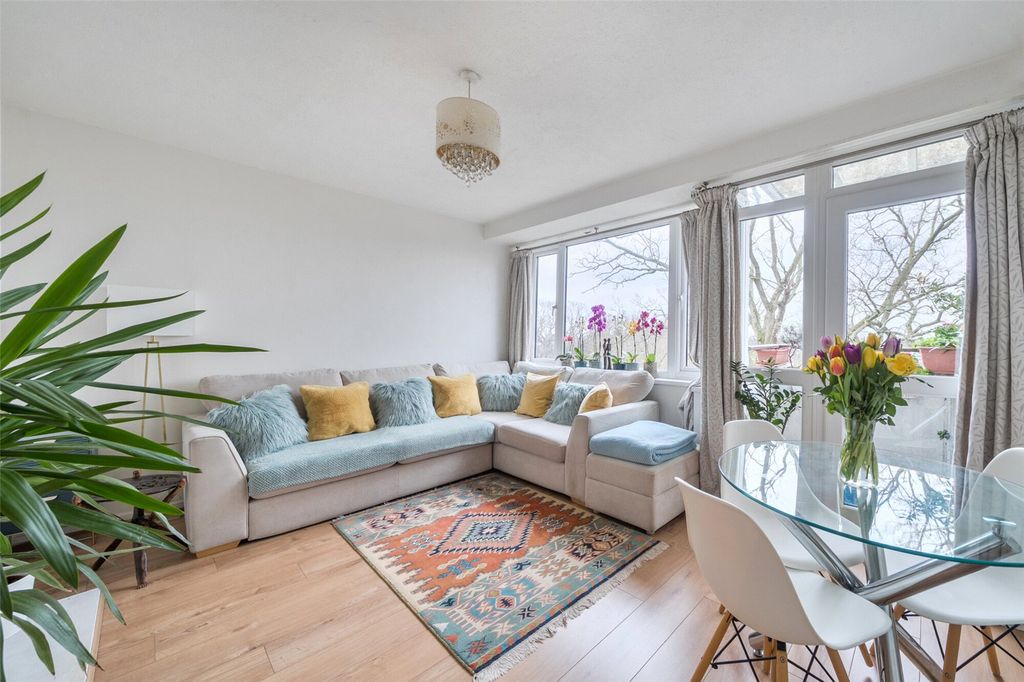 Property photo 2 of 15 Reception