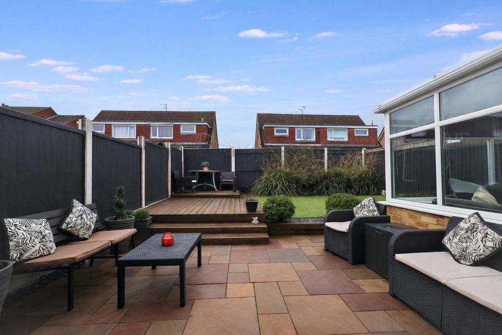 Property photo 2 of 26