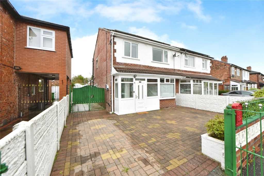 Property photo 1 of 17 Picture No. 01