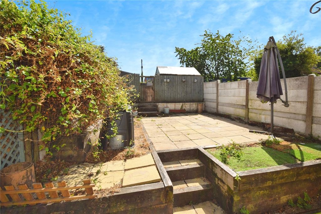 Property photo 2 of 10 Outside