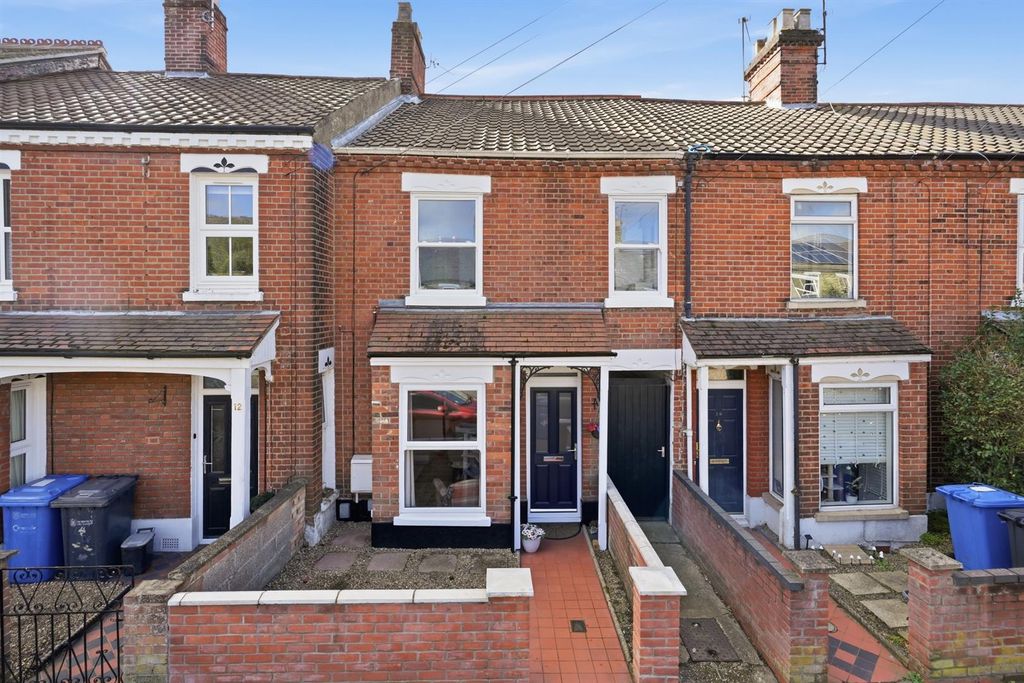 Property photo 1 of 23 14_Avenue_Road_001.Jpg