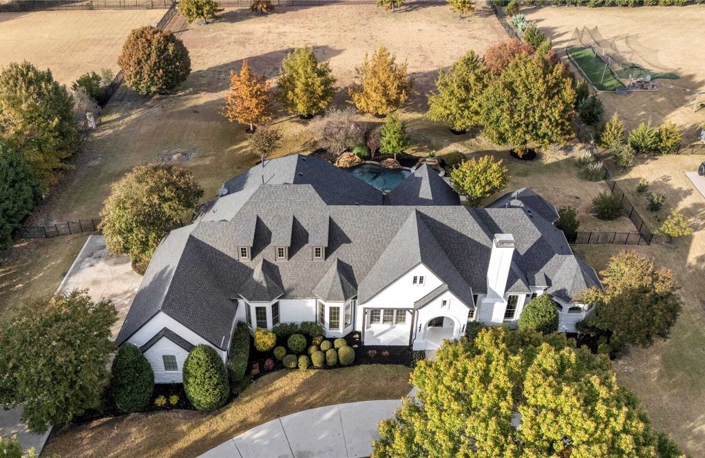 Property photo 1 of 31