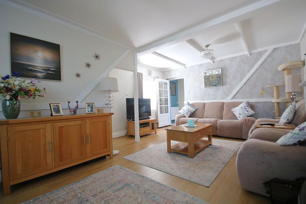 Property photo 1 of 17 liv2 (56).Jpg
