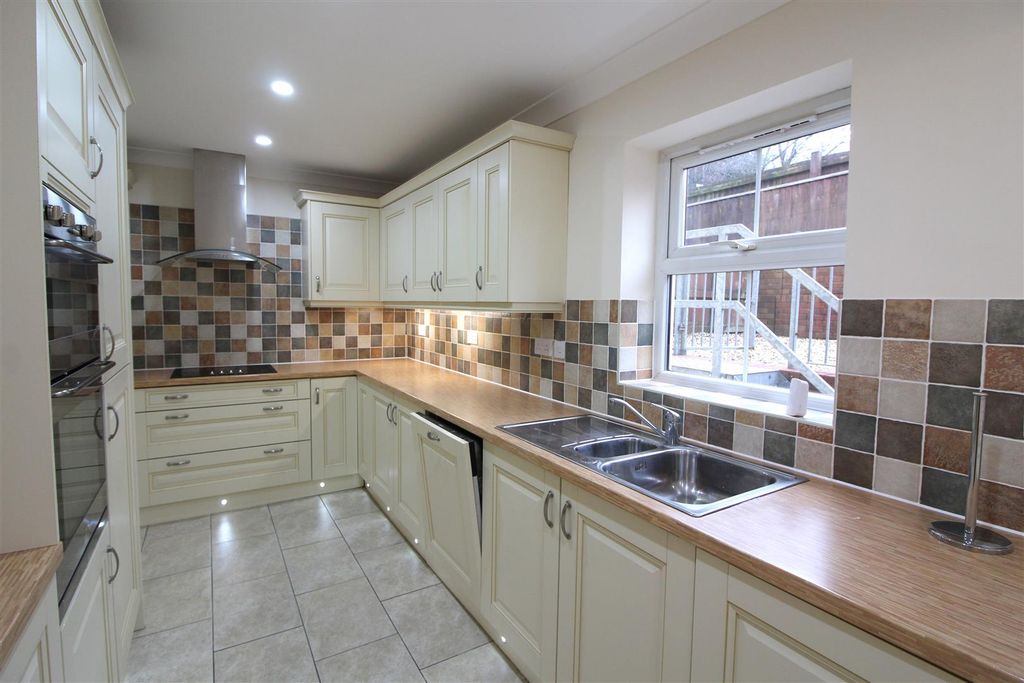 Property photo 3 of 35 Kitchen/Dining Room