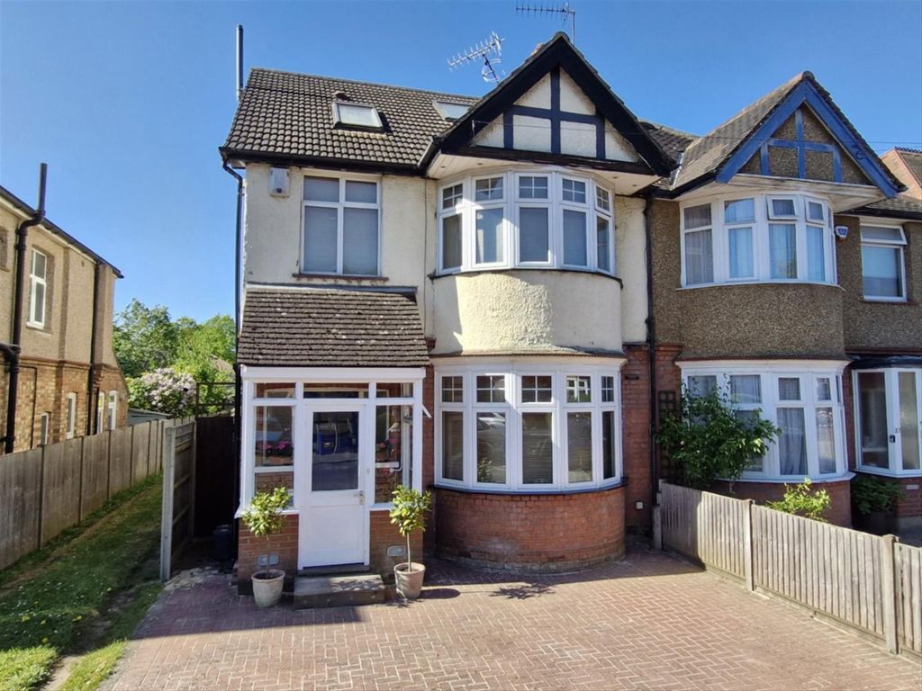 Property photo 1 of 9