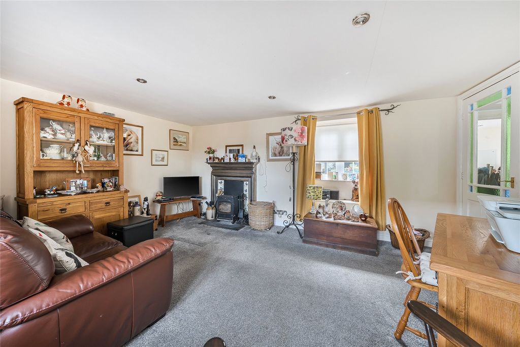 Property photo 2 of 19 Picture No. 70