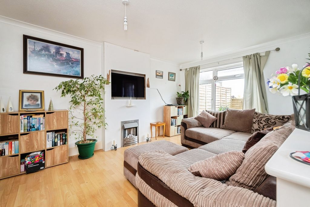 Property photo 3 of 18 Pbox-Img.Jpg