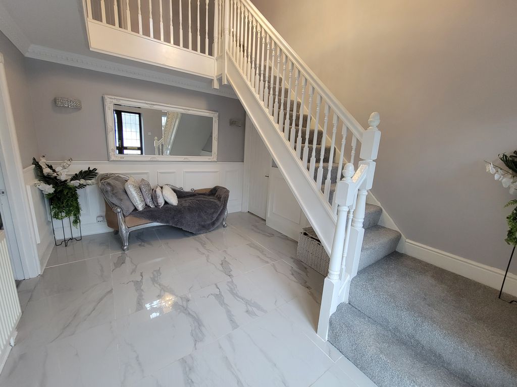 Property photo 2 of 43