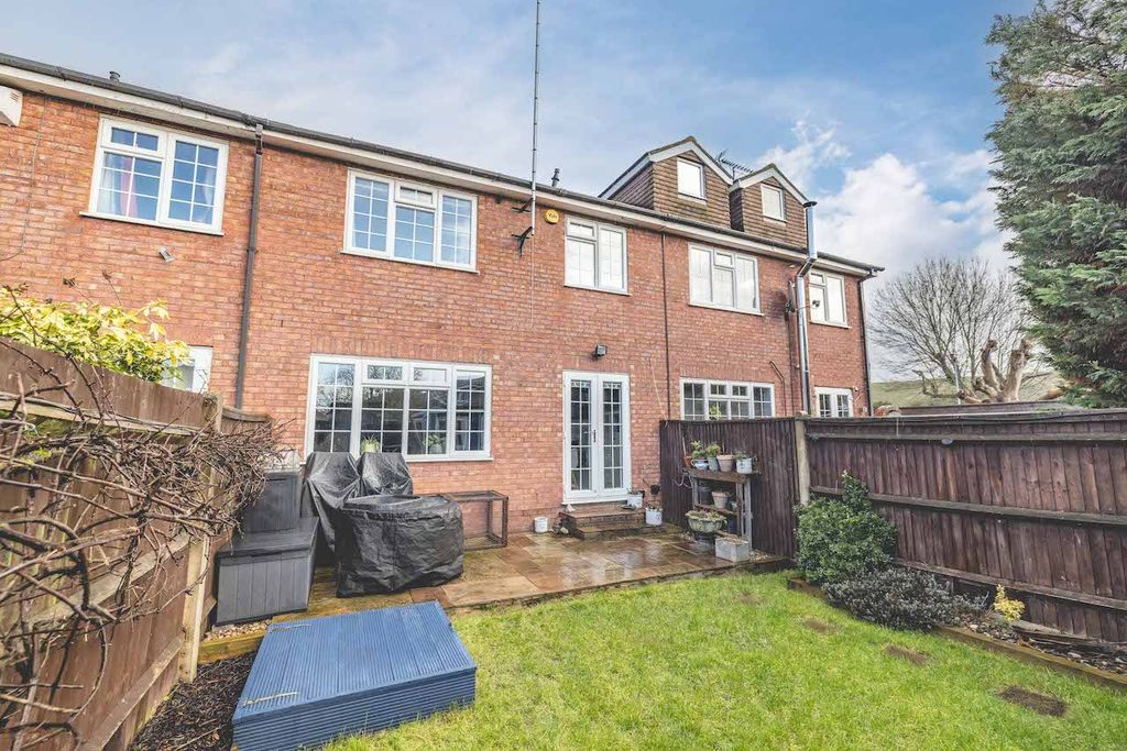 Property photo 2 of 17