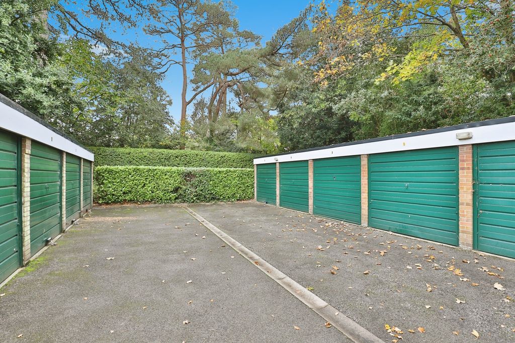 Property photo 2 of 15 Photo