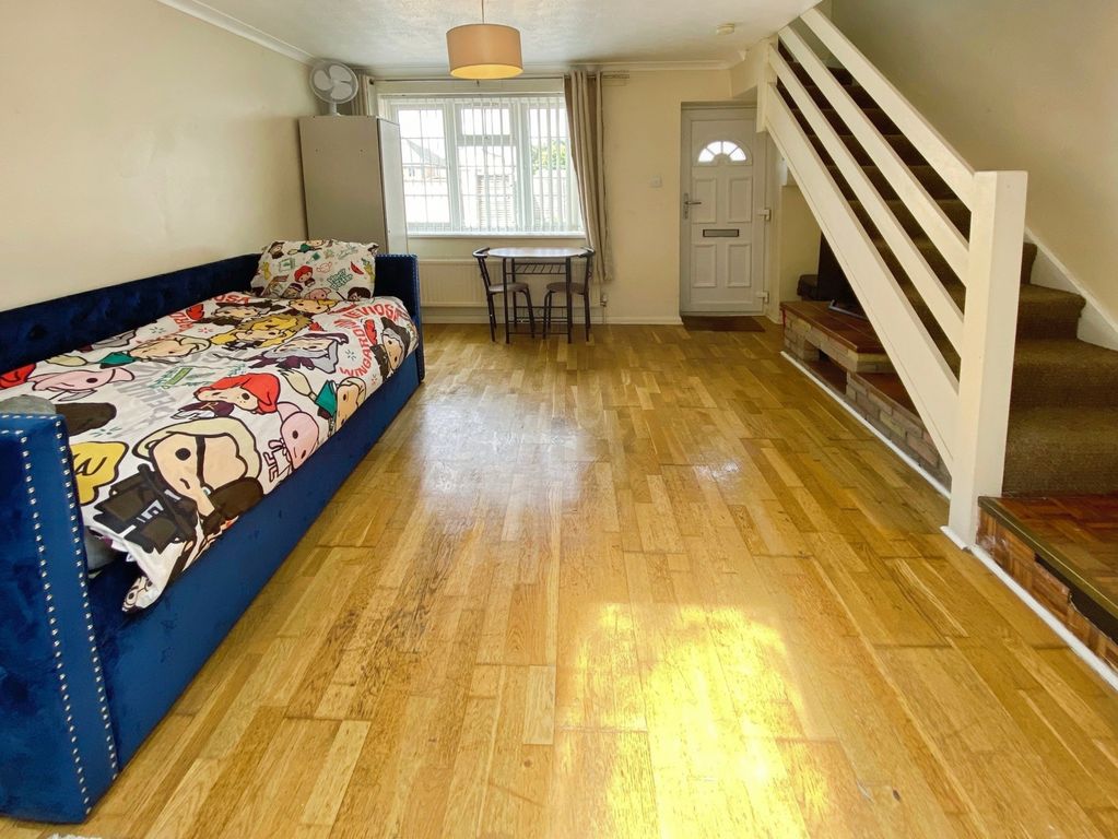 Property photo 3 of 13 Pbox-Img.Jpg
